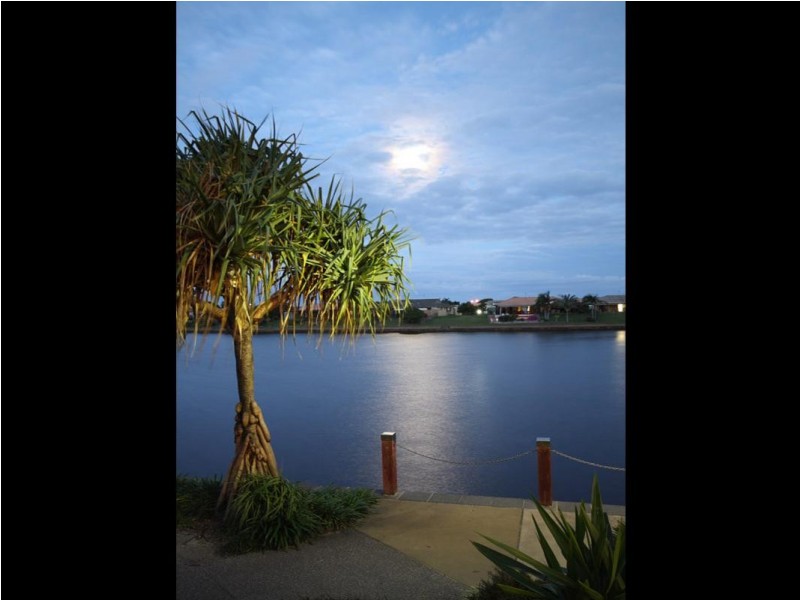 18 Seychelles Place, Parrearra QLD 4575