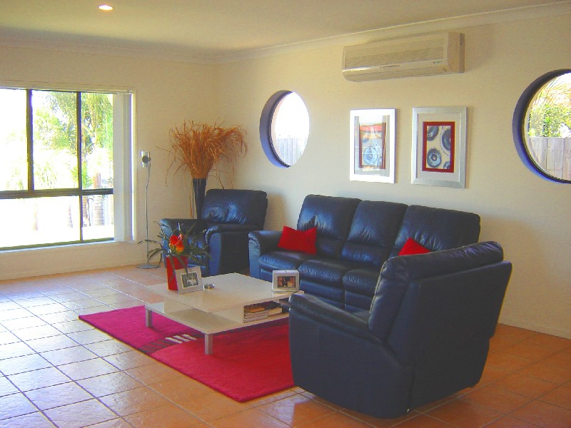 22 Sunbird Chase, Buddina QLD 4575