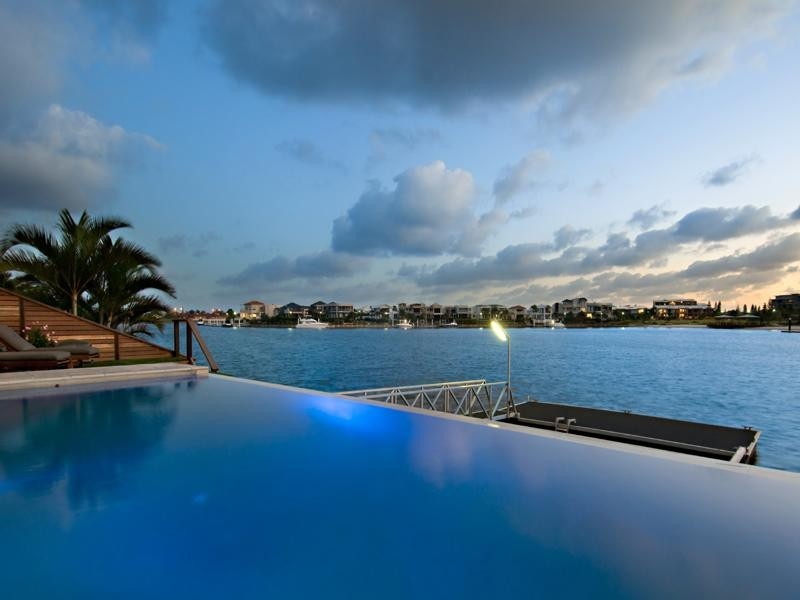 44 Sunbird Chase, Parrearra QLD 4575