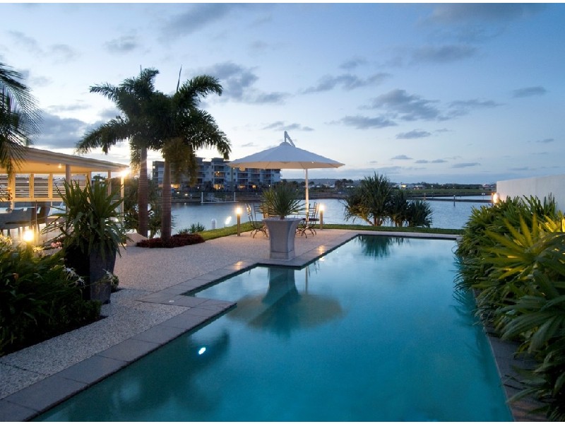 70 Sunbird Chase, Parrearra QLD 4575