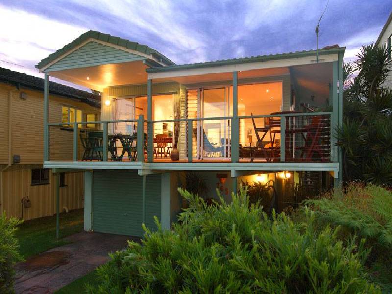 765 Esplanade, Lota QLD 4179