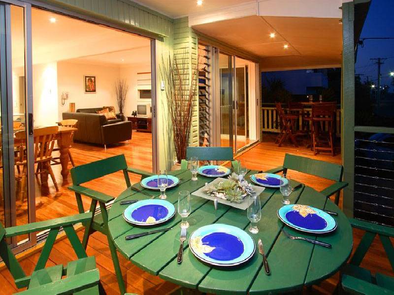 765 Esplanade, Lota QLD 4179