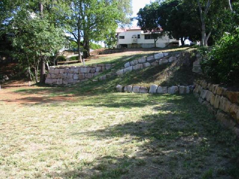 18 Ashton St, Wynnum QLD 4178