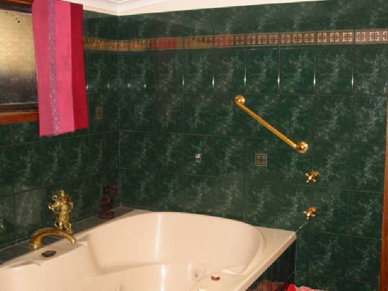 3 Richard St / 9 Railway Pde, Lota QLD 4179