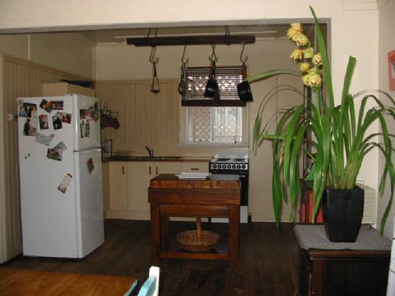 31 Boxgrove Ave, Wynnum QLD 4178