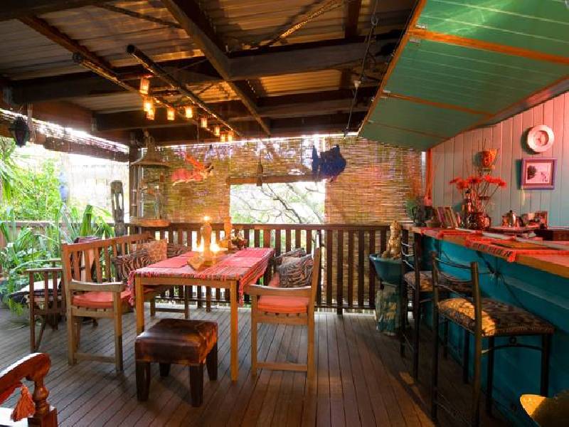 2 Gordon Pde, Manly QLD 4179