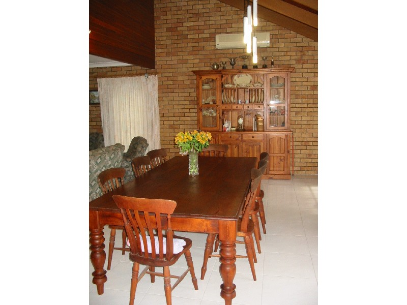 50 Whitehall Ave, Birkdale QLD 4159