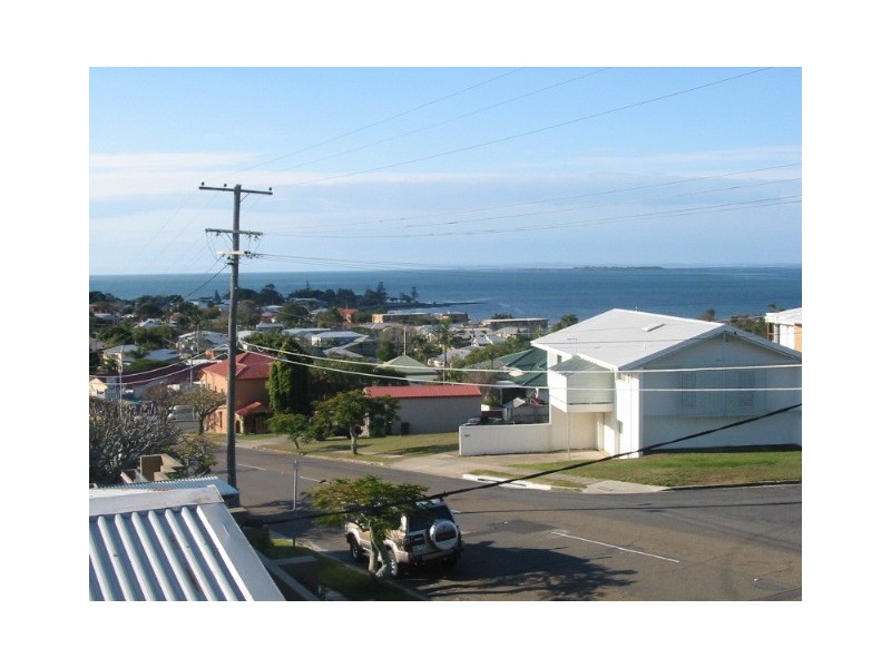 21 Arnold St, Manly QLD 4179