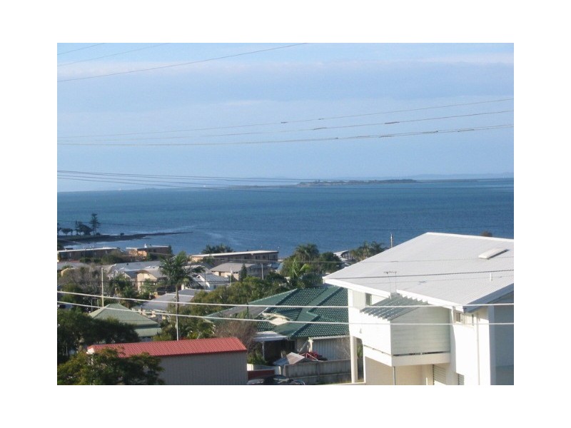 21 Arnold St, Manly QLD 4179