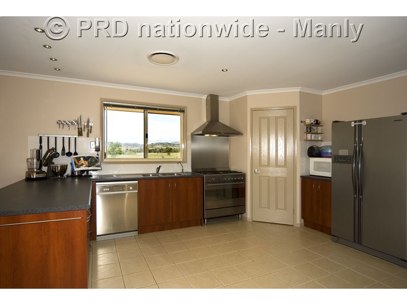 9 Nichlaus Ct, Hatton Vale QLD 4341