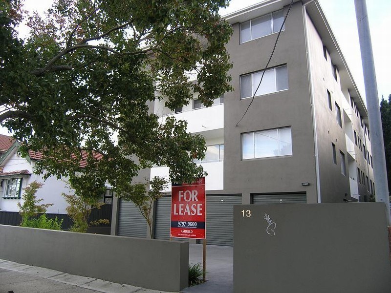 13 Queensborough Road, Croydon Park NSW 2133