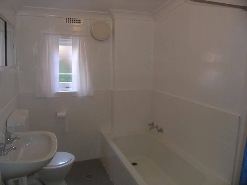 26 orpington, Ashfield NSW 2131