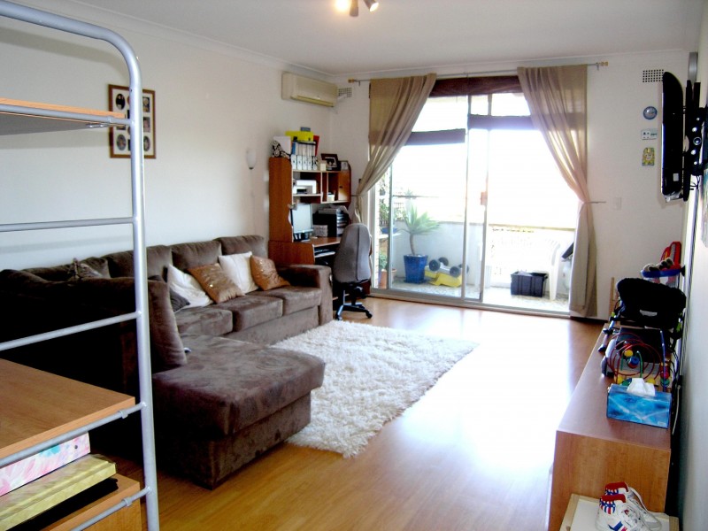 2/11-13 Jeffrey Street, Canterbury NSW 2193