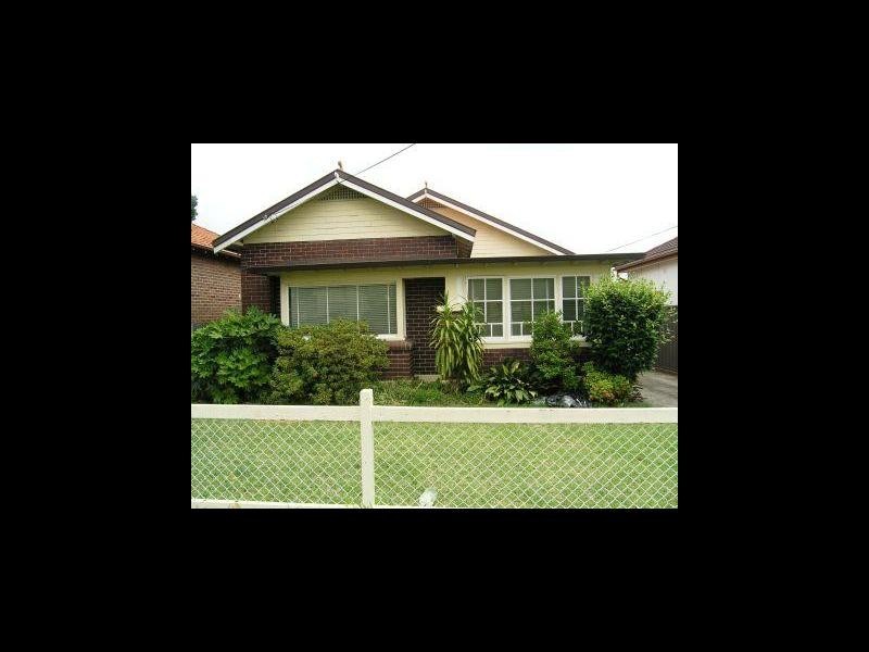 13 Rydge Street, Belmore NSW 2192