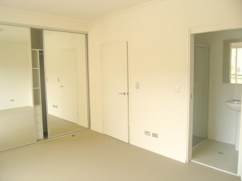 4/20 Close Street, Canterbury NSW 2193