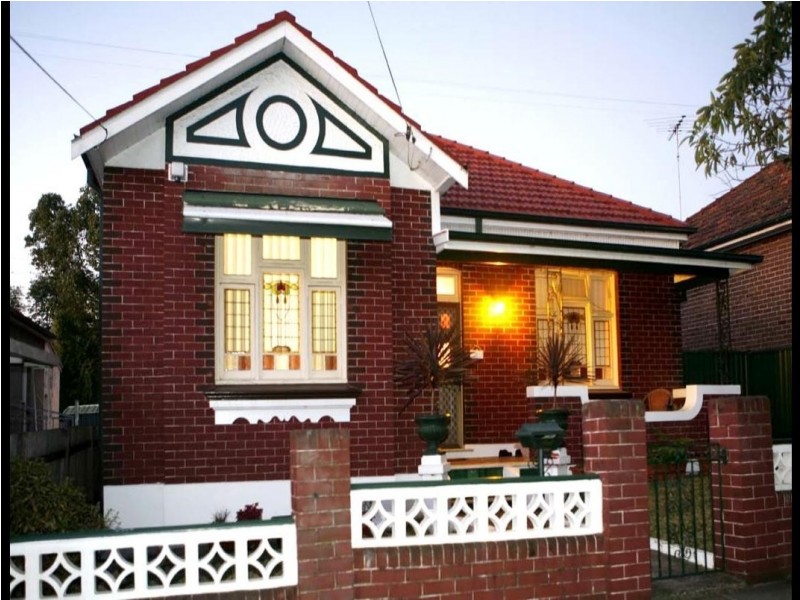 3 Heighway Ave, Ashfield NSW 2131