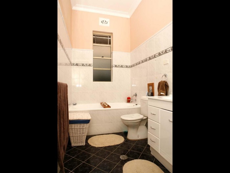 3 Heighway Ave, Ashfield NSW 2131