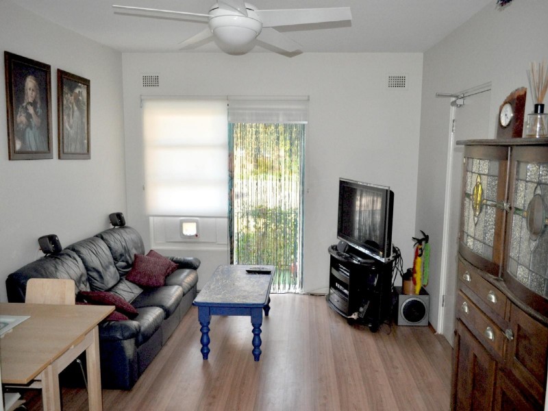 8/28a Henry St, Ashfield NSW 2131