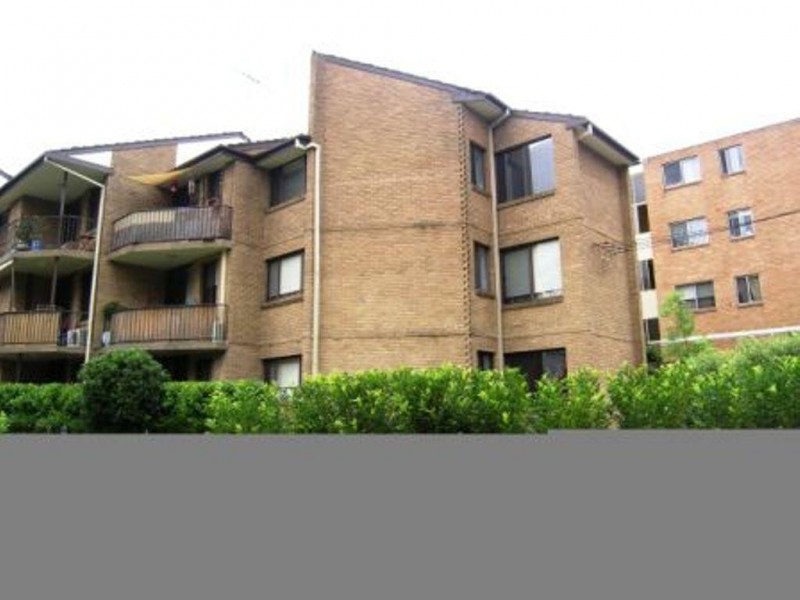 13-15 MEADOWS CRESCENT, Meadowbank NSW 2114