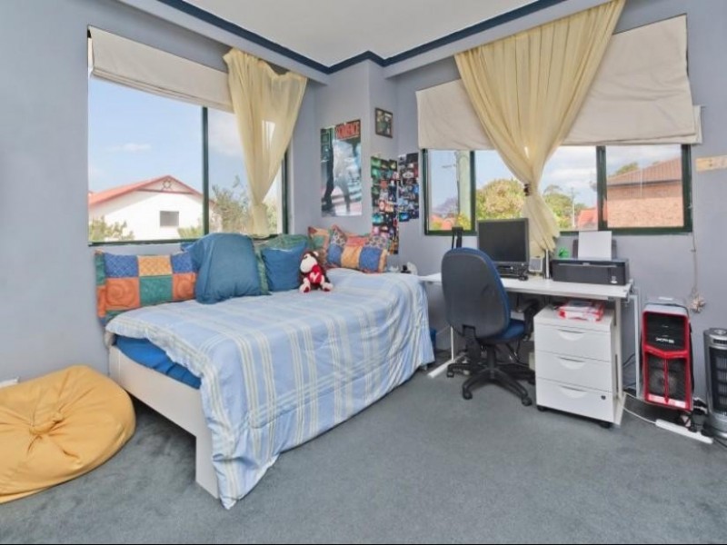 1/18-20 Knocklayde Street, Ashfield NSW 2131