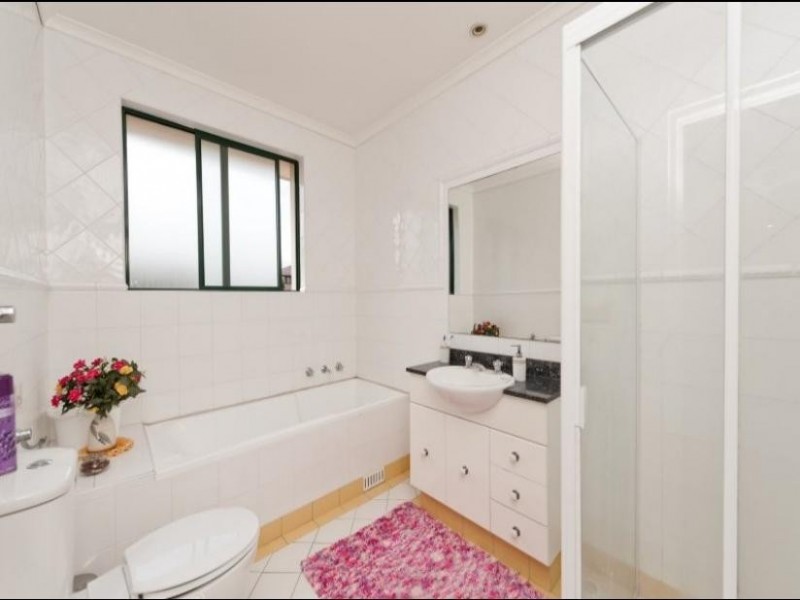 1/18-20 Knocklayde Street, Ashfield NSW 2131