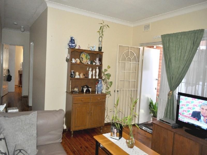 2/87  Hampden Road, Lakemba NSW 2195