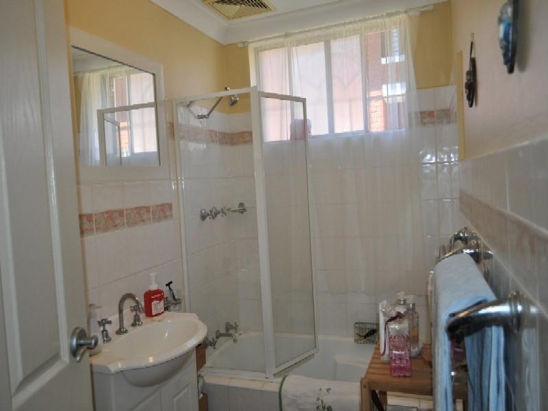 2/87  Hampden Road, Lakemba NSW 2195