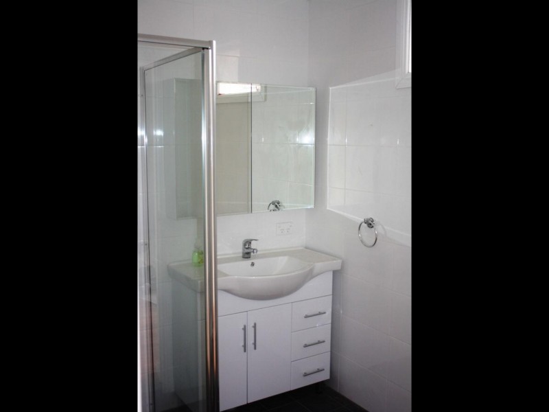 9 TINCOMBE ST, Canterbury NSW 2193
