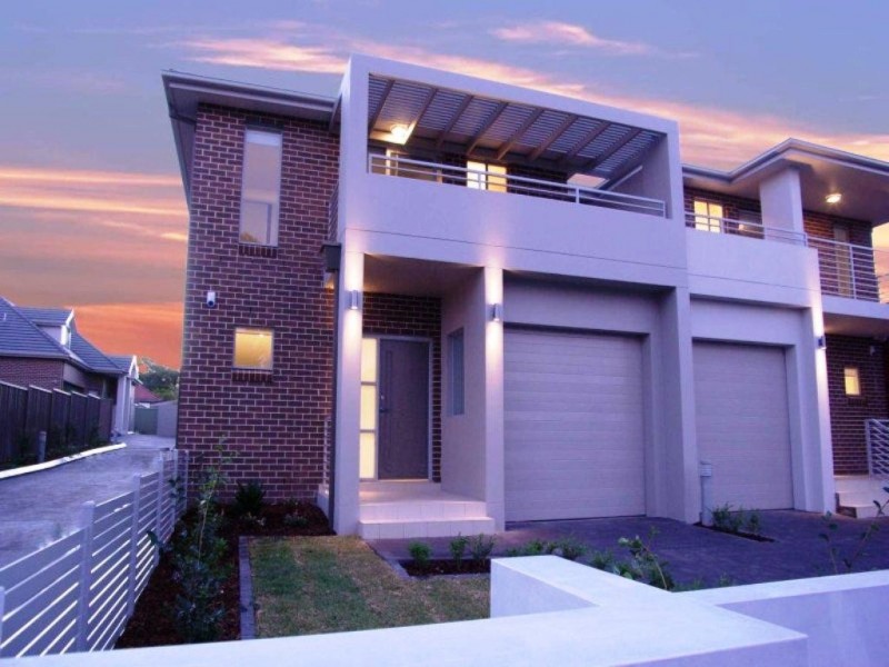 18 GOSLING STREET, Greenacre NSW 2190