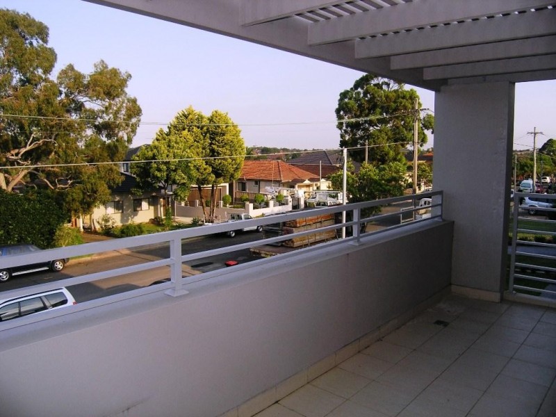 18 GOSLING STREET, Greenacre NSW 2190