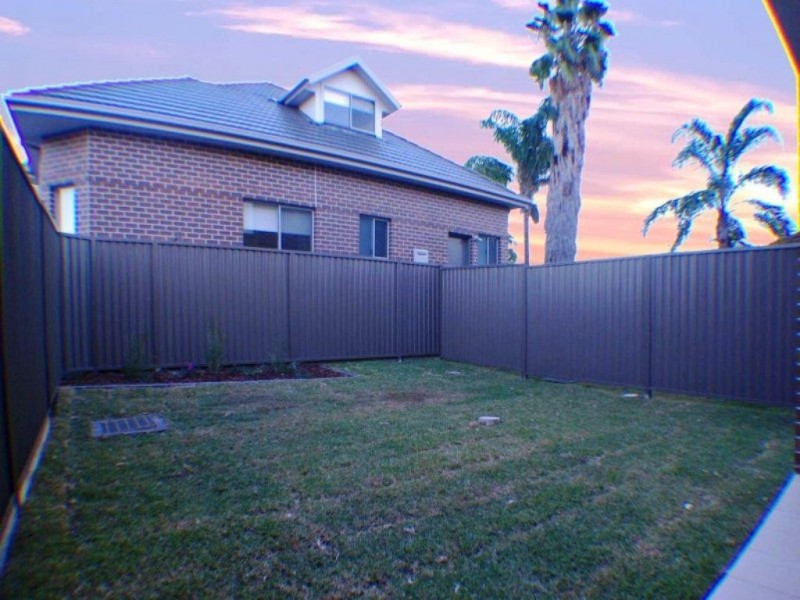 18 GOSLING STREET, Greenacre NSW 2190