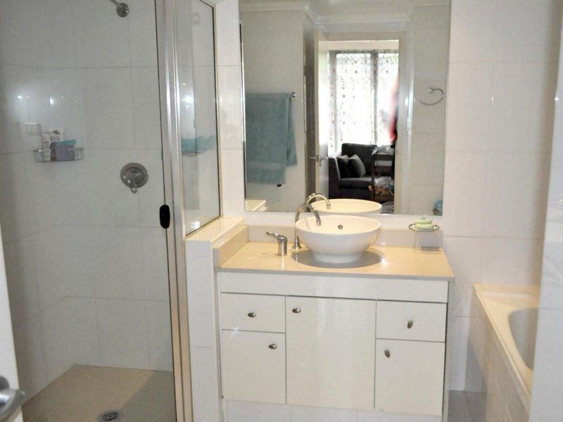 1 BROWN, Ashfield NSW 2131