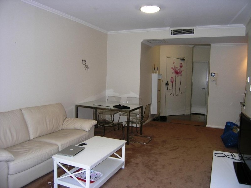 1 BROWN, Ashfield NSW 2131