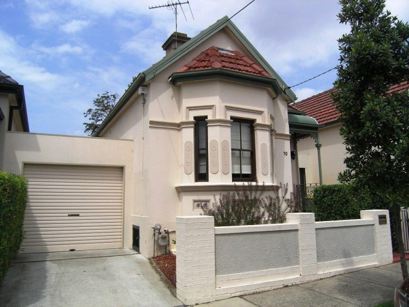 10 Cromwell Street, Croydon NSW 2132