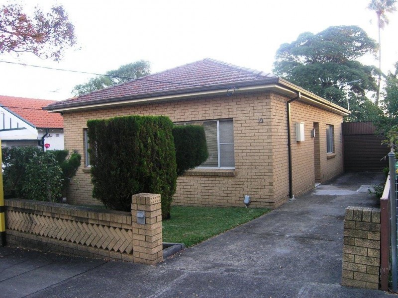 15 SERVICE AVE, Ashfield NSW 2131