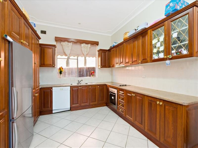 Kingsgrove NSW 2208