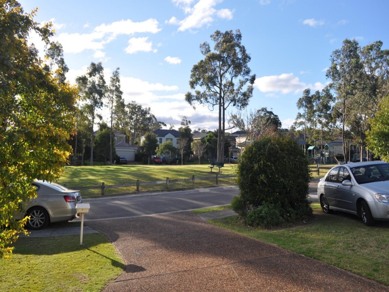 8 Miller Crescent, Blue Haven NSW 2262