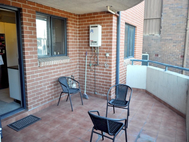 8/37 charlotte, Campsie NSW 2194