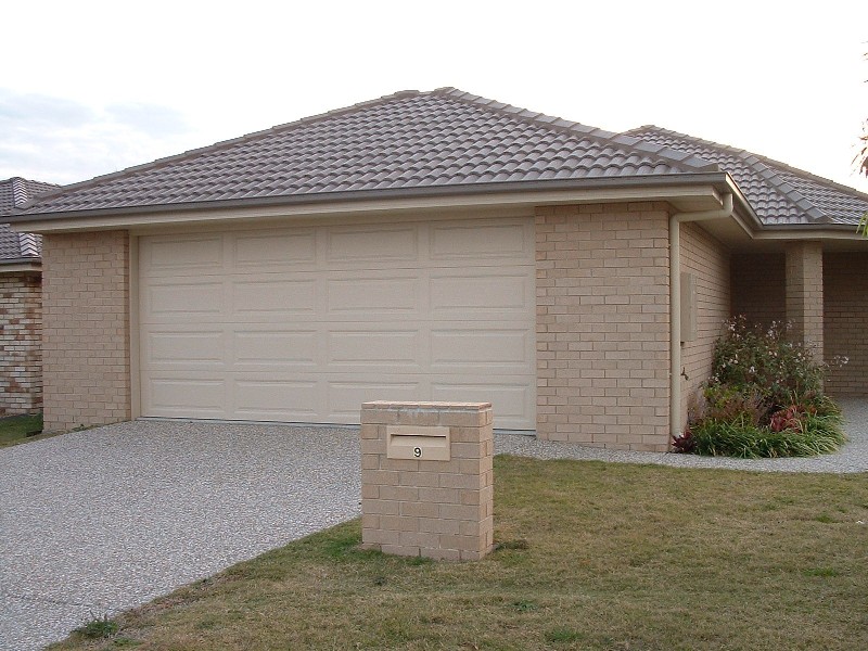 Sandstone Point QLD 4511