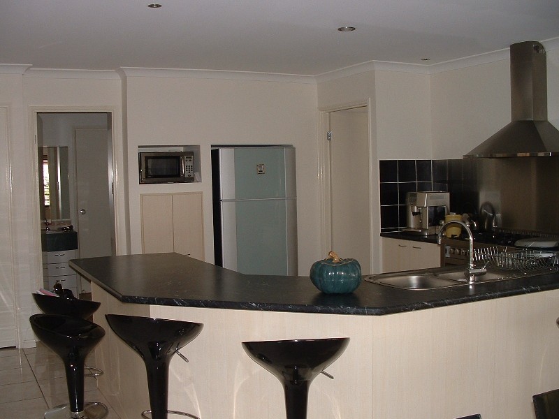 16 Second Avenue, Beachmere QLD 4510