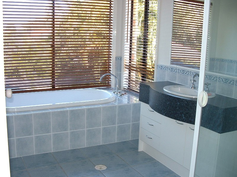 16 Second Avenue, Beachmere QLD 4510