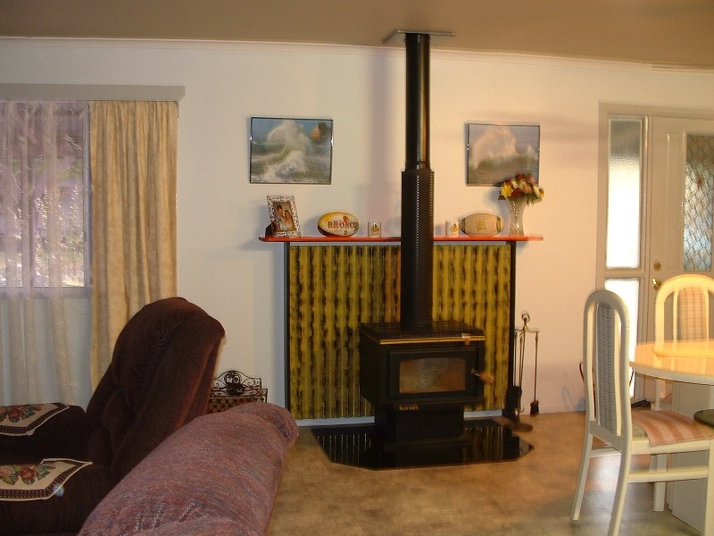 13 Whiting Street, Beachmere QLD 4510