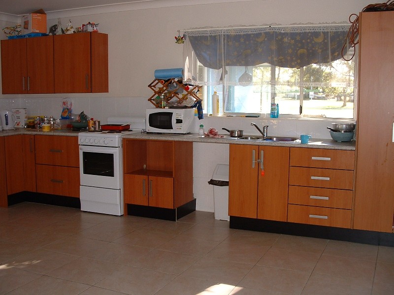 128 Moreton Avenue, Beachmere QLD 4510