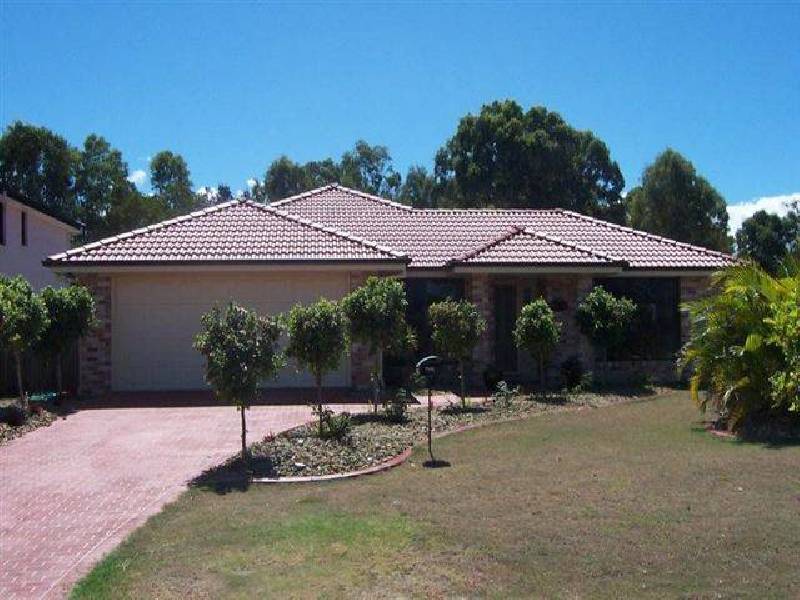 17 Weeroona Avenue, Beachmere QLD 4510