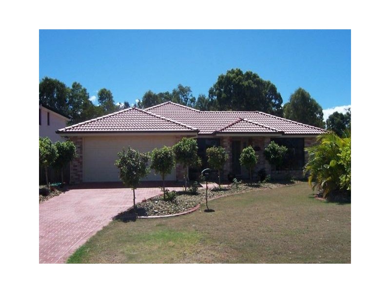 17 Weeroona Avenue, Beachmere QLD 4510