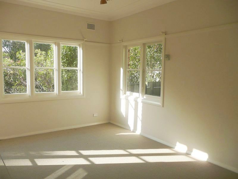 115 Kissing Point Rd, Turramurra NSW 2074