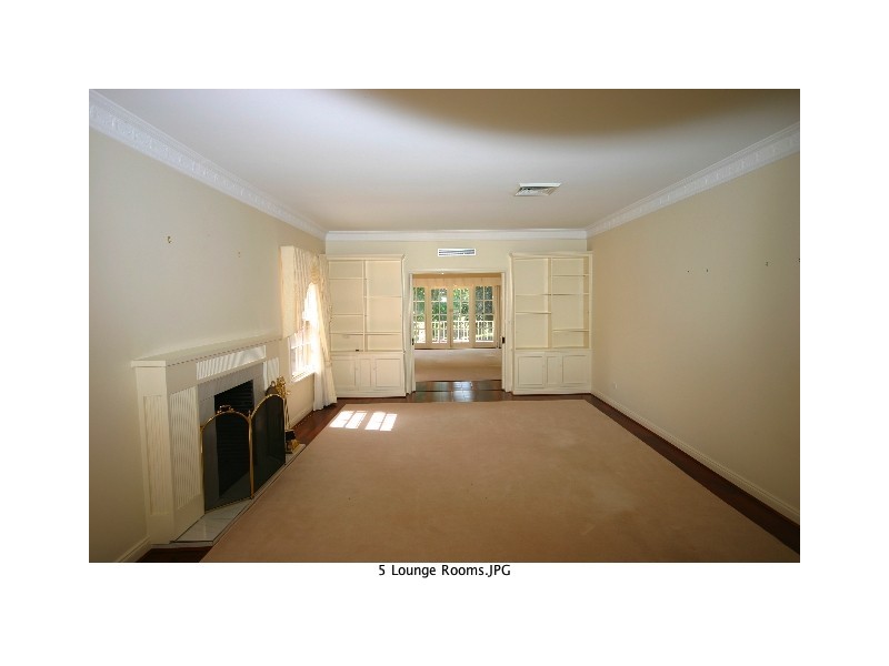 1  Canisius Close, Pymble NSW 2073