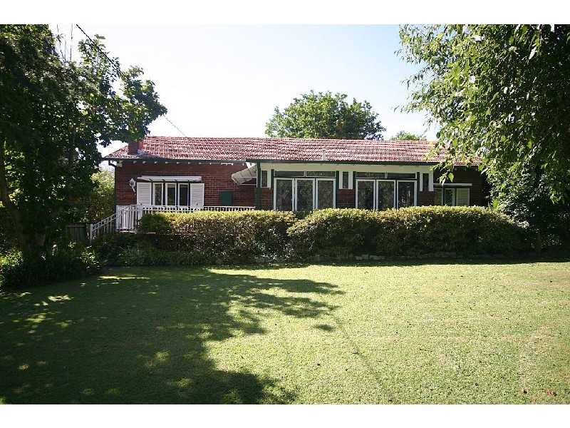 1  Gilda Ave, Wahroonga NSW 2076