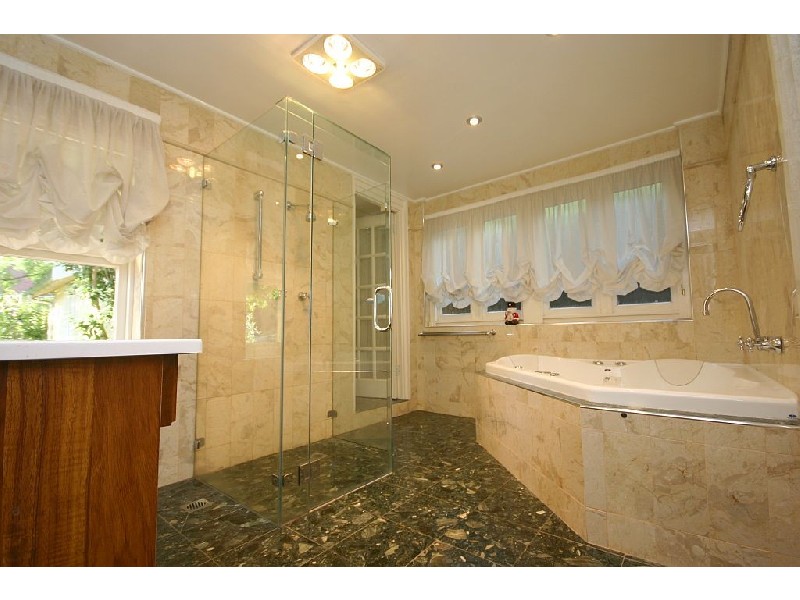 1  Gilda Ave, Wahroonga NSW 2076