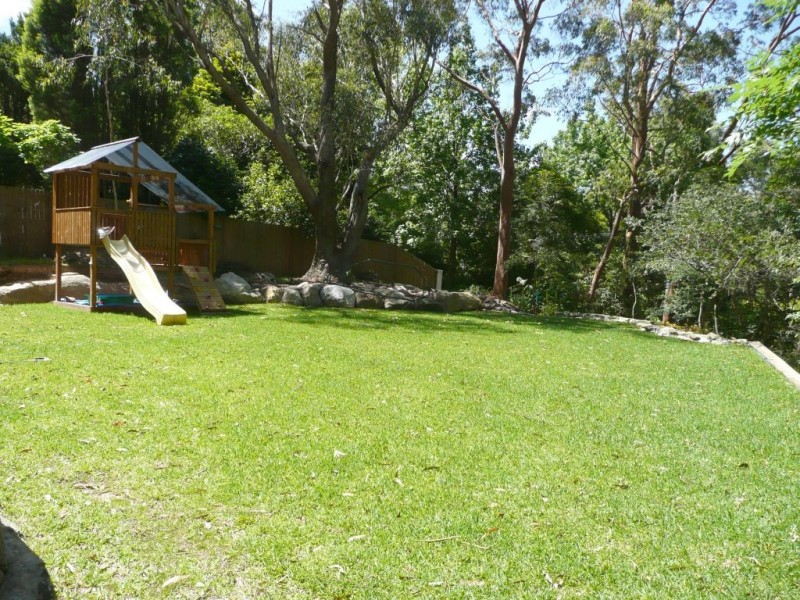 2  Mildred Ave, Warrawee NSW 2074